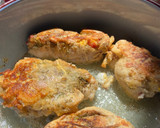 Foto del paso 3 de la receta: Pechuga de pollo 🐤 rellena en su salsa