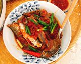 Hình bước làm 5 của món Cá nục kho cà “ cơm gia đình