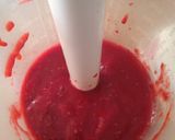 Une image de l'étape 1 de Panna cotta à la rose, coulis framboise.