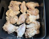 A picture of step 3 of Crispy Garlic Pepper Air Fried Chicken Wings.