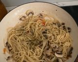Foto langkah ke 4 dari resep Aglio olio jamur.