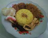 Foto langkah ke 1 dari resep Nasi Kuning Magicom.