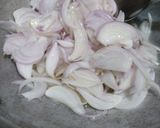 A picture of step 1 of Mutton kadahi.