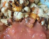 A picture of step 3 of Chicken tikka speghti pasta.