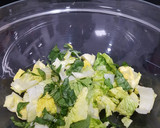 Foto del paso 1 de la receta: Ensalada de bonito con mango, atún y sésamo