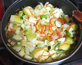 Foto del paso 3 de la receta: Crema de calabacín, puerro y manzana