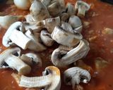 Foto del paso 8 de la receta: Cazuela de pollo, arroz, legumbres y champiñones