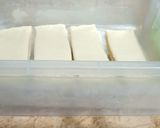 A picture of step 2 of Sugar sticks.