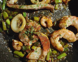 Foto del paso 4 de la receta: Arroz con marisco y espárragos