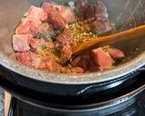 Foto del paso 2 de la receta: Carne en salsa roquefort. Olla FM
