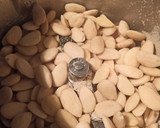 Foto del paso 1 de la receta: Horchata de almendra