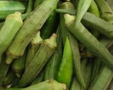 A picture of step 1 of Masala bhindi.
