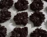 Foto langkah ke 4 dari resep Semprit Coklat Crunchy.
