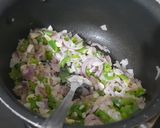 તવા પીઝા (Tawa Pizza Recipe in Gujarati) રેસીપી સ્ટેપ2ફોટો