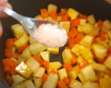 Foto del paso 6 de la receta: Rollitos de lomo con salsa de zanahoria y calabacín al curry