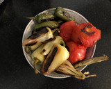 Foto del paso 2 de la receta: Salsa Asada de Chile Güero
