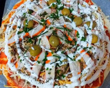 Foto del paso 3 de la receta: Pizza rápida de conservas con cebollino, provenzales y nata