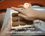 Foto langkah ke 5 dari resep Chocolate Truffle 2 Bahan Masak di Rice Cooker.