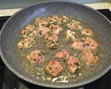A picture of step 4 of Coriander fried chicken (Ayam goreng bumbu ketumbar).