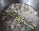 Foto langkah ke 1 dari resep Oseng Kikil Simpel.