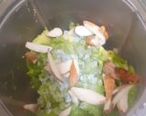A picture of step 2 of Aligator Pear Milkshake.