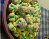 Foto langkah ke 6 dari resep Bolu kukus irit.