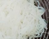 Foto langkah ke 1 dari resep 30. Pizza Bihun🍕🍝.