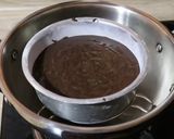 A picture of step 4 of Two layer birthday cake.