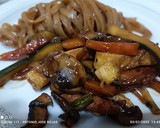 Foto del paso 9 de la receta: Udon con verduras, tortilla y secreto adobado