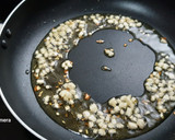 Foto del paso 2 de la receta: Espaguetis cremosos con surimi