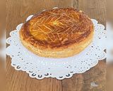 Une image de l'étape 5 de Galette des rois à la frangipane légère 👑.