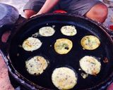 Hình bước làm 1 của món Bánh khọt
