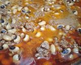 A picture of step 5 of White lobia with qeema.
