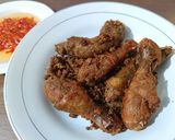 Foto langkah ke 5 dari resep Ayam Goreng Kremes Telur.