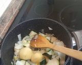 Foto del paso 1 de la receta: Sopa crema de calabacín 🥒