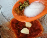 Foto del paso 2 de la receta: Chilaquiles muy rojos, a los 3 chiles 🌶️🍅🍲