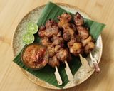 Foto langkah ke 6 dari resep Sate Ayam Manis Devina Hermawan.