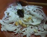 Foto del paso 1 de la receta: Bifes en cacerola de barro
