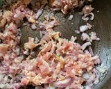 A picture of step 3 of Tagliatelle with white sauce, ham.
