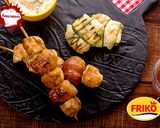 Foto del paso 4 de la receta: Chuzos de pollo Frikocon toque mágico