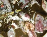 Foto langkah ke 3 dari resep Cumi masak hitam pedas.