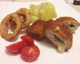 Brokkolival, juhtúróval, sonkával és sajttal töltött sertéskaraj recept fázis 11 fotója