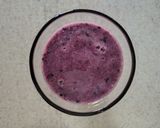 Φωτογραφία βήματος 3 της συνταγής Smoothie με βατόμουρα