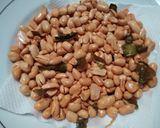 Foto langkah ke 2 dari resep Kacang Bawang Gurih.