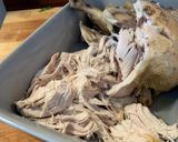 A picture of step 6 of Peruvian Shredded chicken and cilantro sauce.