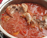 Foto del paso 4 de la receta: Codornices con tomate y alcachofas, con toque picante