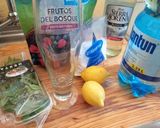 Foto del paso 1 de la receta: Mojito frutos rojos 🍹