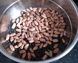 A picture of step 1 of Daal Makhani.