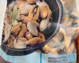 A picture of step 2 of Hoi-Tod (Crispy pan fried Mussels).