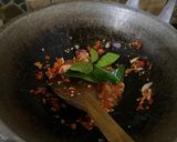 Foto langkah ke 5 dari resep Oseng Kikil Cabe Ijo.